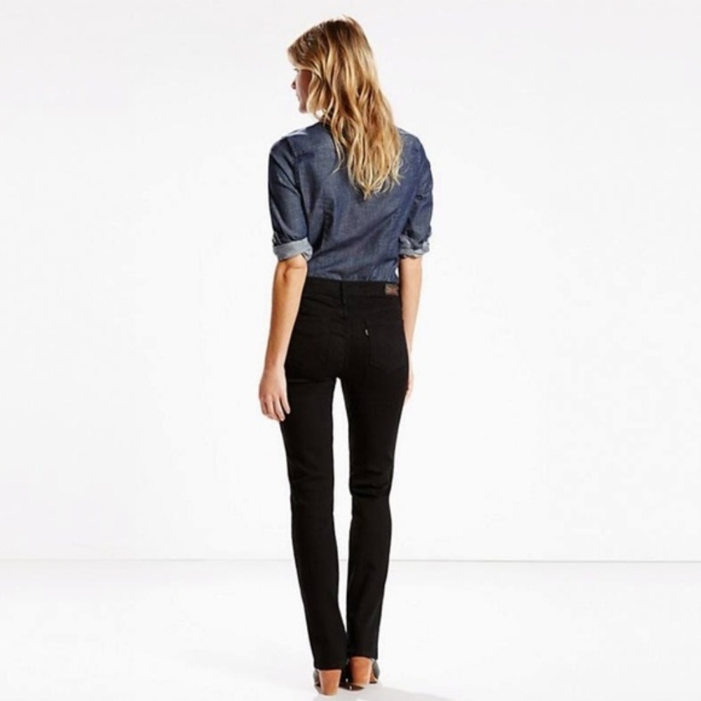 Levi’s Black 505 Straight Leg Jean